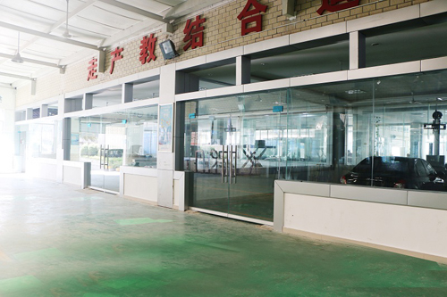 成都萬通汽修學(xué)校改裝的其他實(shí)訓(xùn)群